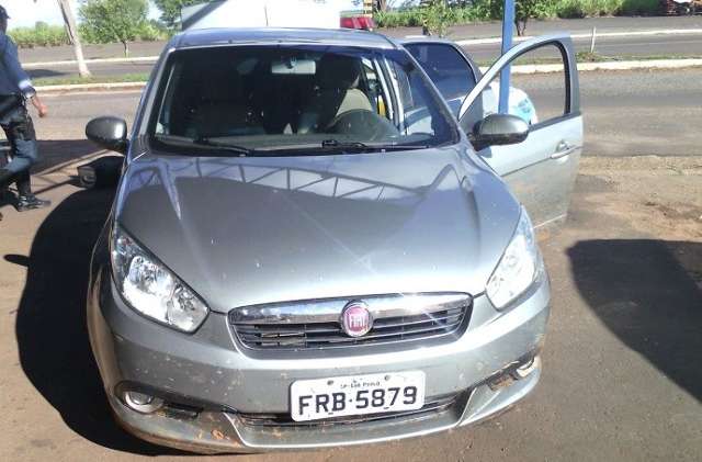 Pol&iacute;cia prende condutor que furou bloqueio policial para fugir com drogas