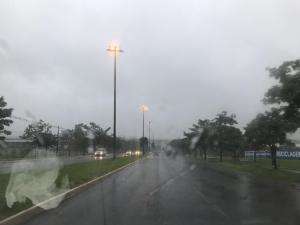 Chuva forte antecede in&iacute;cio do outono em Campo Grande