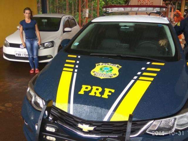Mulher &eacute; presa por recepta&ccedil;&atilde;o ao ser flagrada com ve&iacute;culo furtado em SP 