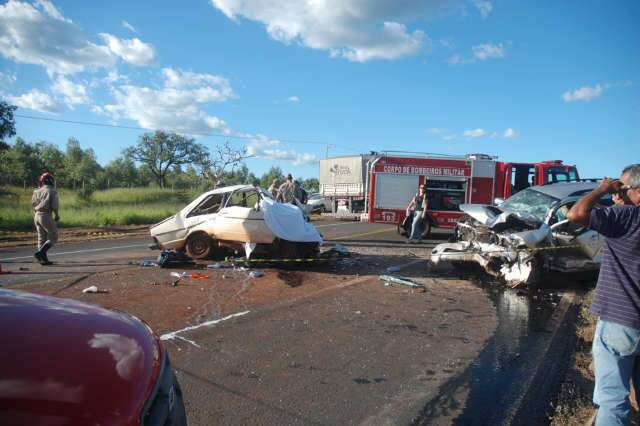  Motorista da caminhonete diz que Corcel invadiu a pista contr&aacute;ria