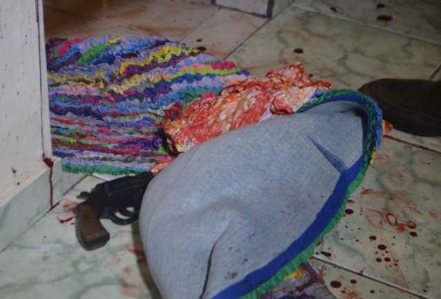 Ap&oacute;s ser estuprada por duas horas, mulher reage e esfaqueia agressor