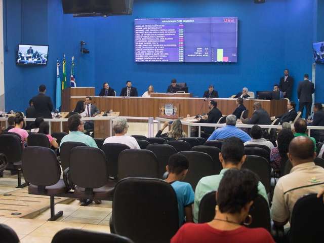 Justi&ccedil;a condena prefeito e vereadores a pagarem R$ 1,2 milh&atilde;o de indeniza&ccedil;&atilde;o