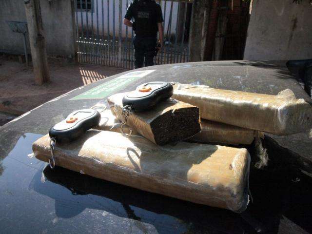 Opera&ccedil;&atilde;o contra o tr&aacute;fico termina com um morto, 6 presos e apreens&otilde;es