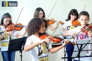 Orquestra MAC Escola Paulo Freire emociona e revela talentos na música