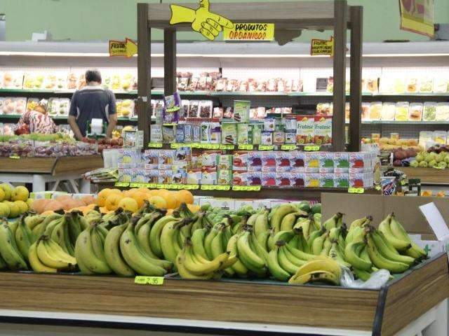 Alimentos ficam mais baratos em novembro e infla&ccedil;&atilde;o cai 0,58%
