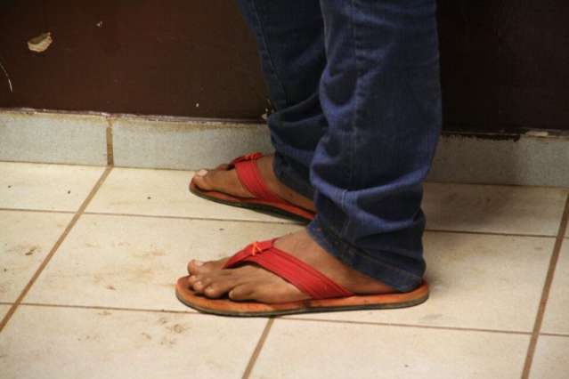  Dupla faz dois assaltos em 2h e &eacute; presa ap&oacute;s pane em carro roubado