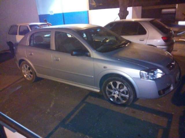 Pol&iacute;cia prende acusado de aterrorizar advogado e pedreiro
