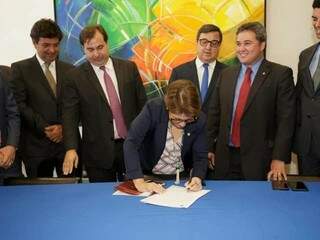 Tereza Cristina assinou filiação ao DEM nesta tarde. (Foto: Divulgação)