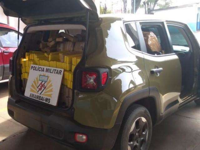 Dupla de traficantes &eacute; presa com quase uma tonelada de maconha em Jeep 