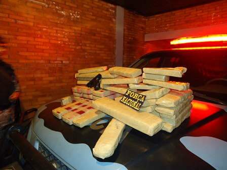  For&ccedil;a Nacional apreende 35,5 kg de maconha com adolescente