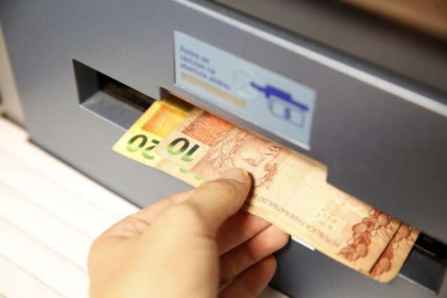 Bancos agora ter&atilde;o que substituir na hora nota falsa de caixa eletr&ocirc;nico