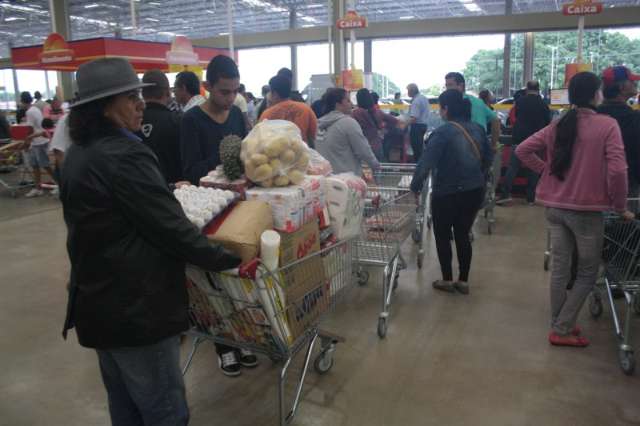 Sem m&atilde;o de obra para cumprir lei, mercados v&atilde;o cancelar promo&ccedil;&otilde;es