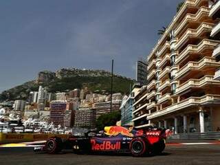 Ricciardo repetiu em Mônaco a pole conquistada há dois anos. (Foto: Red Bull Content Pool)