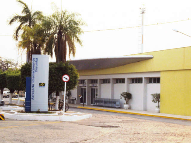  Aberto s&oacute; at&eacute; 20h, Aeroporto de Corumb&aacute; provoca cr&iacute;ticas