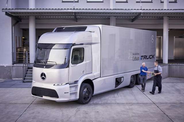 Mercedes-Benz começa a testar caminhões totalmente elétricos