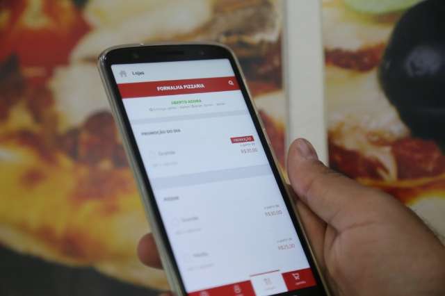 Pizzaria tem app que oferece 20% de desconto e taxa de entrega mais barata