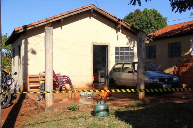 Vazamento em botij&atilde;o de g&aacute;s provoca inc&ecirc;ndio em resid&ecirc;ncia na Vila Romana