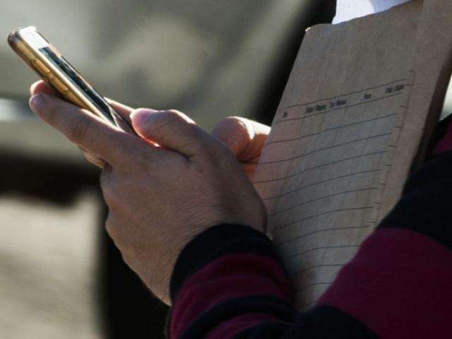 N&uacute;mero de linhas de celular tem maior queda do ano em novembro
