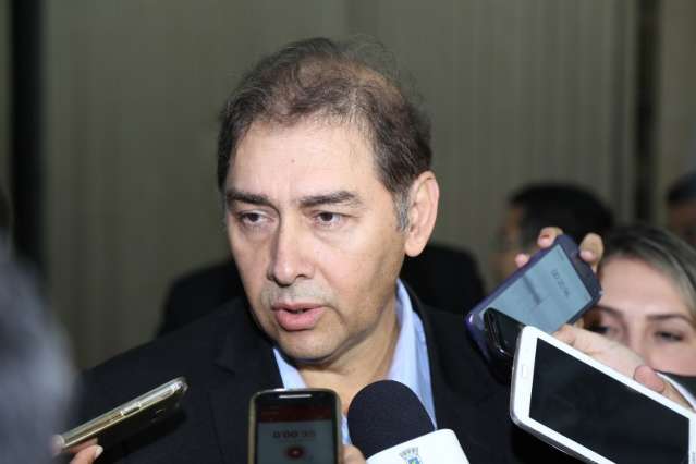Sa&uacute;de estava &ldquo;mergulhada em caos&rdquo; e teve melhorias, rebate prefeito