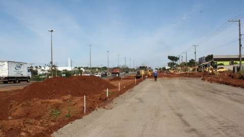 Prefeitura antecipa pavimentação da quarta pista na Cônsul Assaf Trad