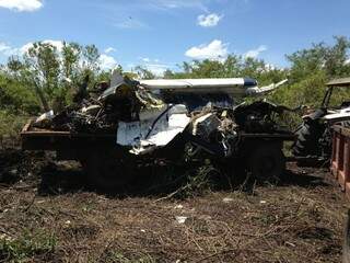 Destroços do avião que caiu em Miranda (Foto: Arquivo)