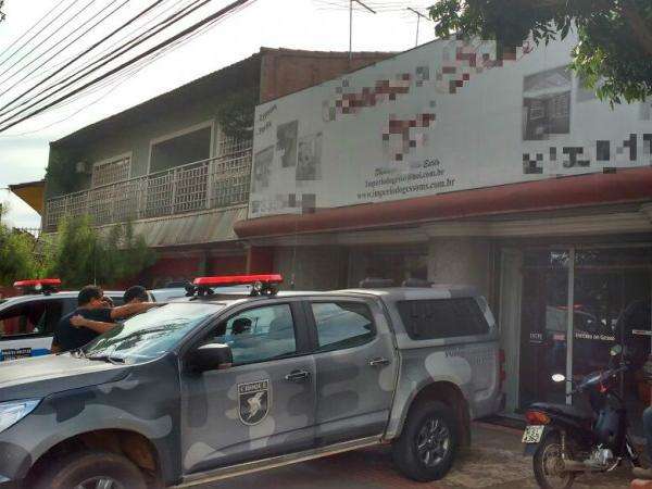 Mulher baleada por ex-marido est&aacute; internada em estado grave  na UTI