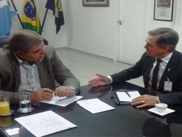 Secret&aacute;rio pede apoio por fronteira mais segura a Marun 