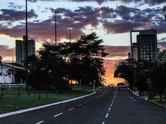 Quarta-feira com previs&atilde;o de chuvas durante a tarde e clima mais ameno em MS