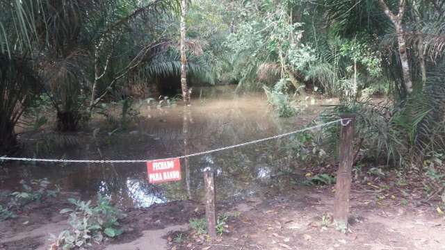 Rio Miranda transborda, invade rodovia e assusta moradores de Jardim