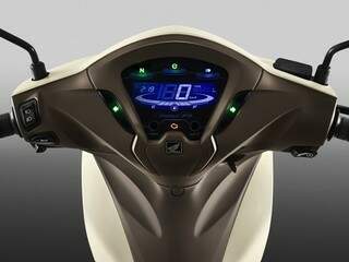 Honda Biz 2018 é apresentada durante o Salão de Duas Rodas