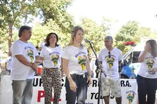 Pais de Brano e Loenardo lideram o movimento Mãe de Fronteira (Foto: João Garrigó)