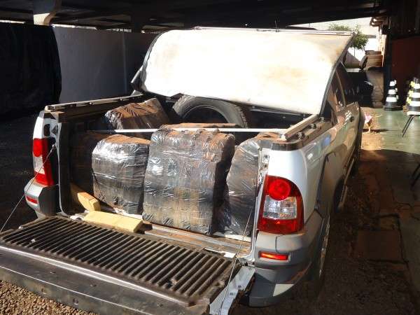 DOF apreende caminhonete carregada com 400 quilos de maconha 