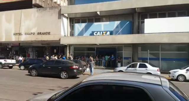 AO VIVO: Em dia de protestos, ag&ecirc;ncias banc&aacute;rias abrem normalmente no Centro