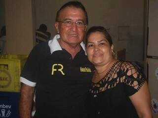 Vitor Hugo e Elaine são casados há 30 anos. 