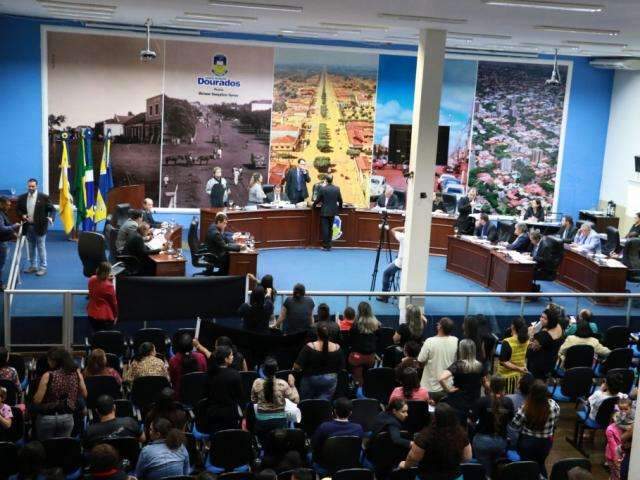 C&acirc;mara recebe R$ 12 milh&otilde;es e aprova 65 projetos em seis meses