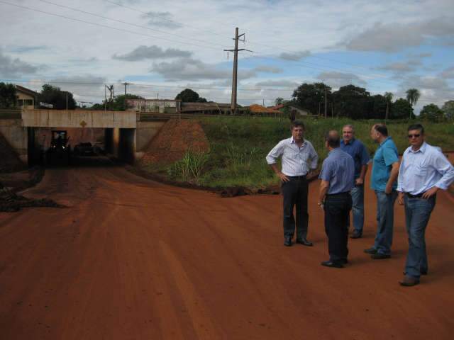 Prefeitura faz obras emergenciais para evitar alagamentos em Dourados
