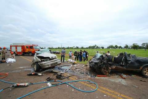 Quinta vítima de acidente entre 2 carros na MS-080 morre no hospital