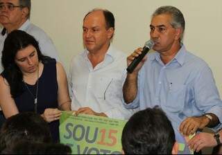 Azambuja recebeu apoio dos prefeitos do PMDB e aliados e pediu reforço da campanha no interior (Foto: Marcos Ermínio)