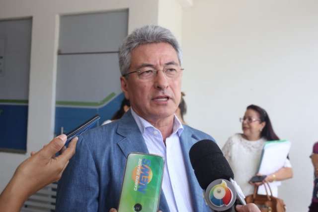 Port&atilde;o se fecha sem atraso e candidatos t&ecirc;m 5 horas para prova