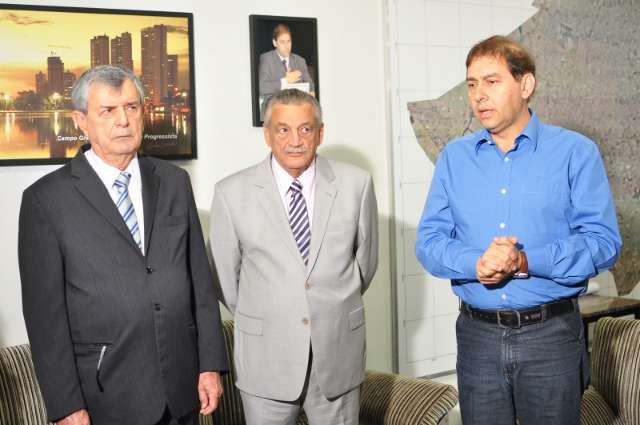 Bernal recebe presidente do TJ e pede que Capital n&atilde;o seja tomada por invas&otilde;es
