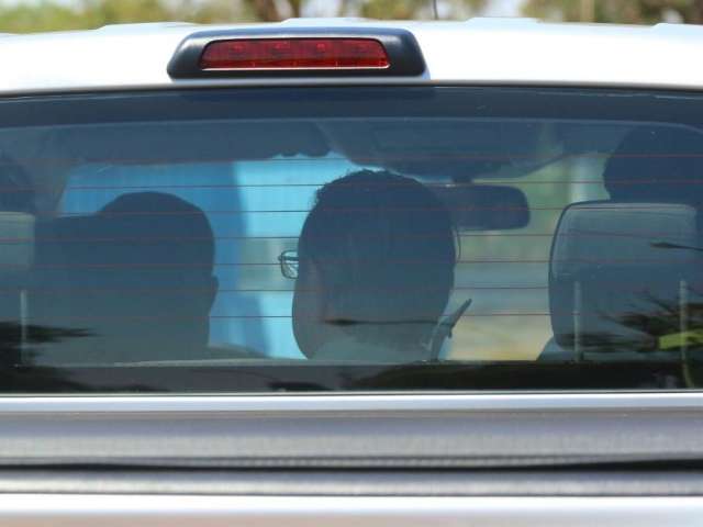 Ex-deputado segue preso e, sem depoimento, defesa tenta liberdade