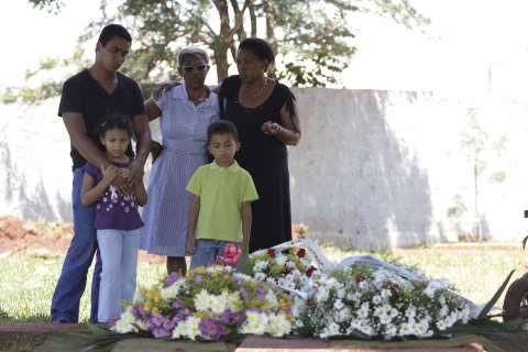 Burocracia emperra investigação sobre morte de decoradora em Campo Grande