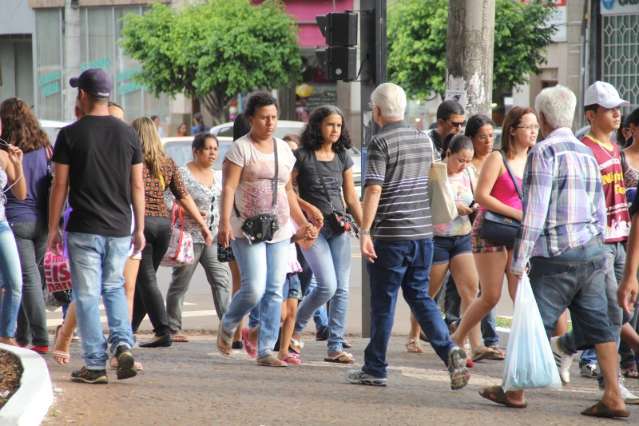 Em tempos de crise, presentes ou marcas mais baratas viram op&ccedil;&otilde;es