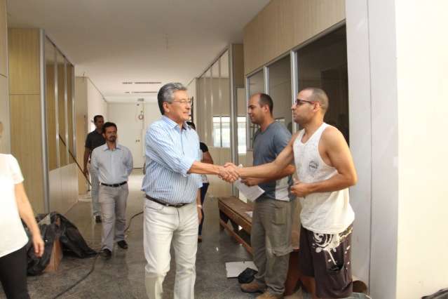 Prefeito marca para 30 de abril inaugura&ccedil;&atilde;o do novo Pa&ccedil;o Municipal