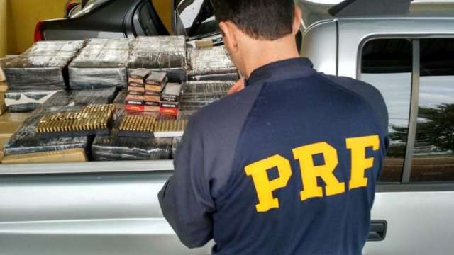 Homem &eacute; preso com 720 kg de maconha e 400 muni&ccedil;&otilde;es na BR-267