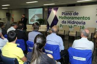Seminário discute Plano de Melhorias da Hidrovia Paraná-Tietê. (Foto: Marcos Ermínio)