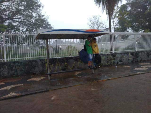 Com equipes nas ruas, Defesa Civil espera novo temporal na Capital