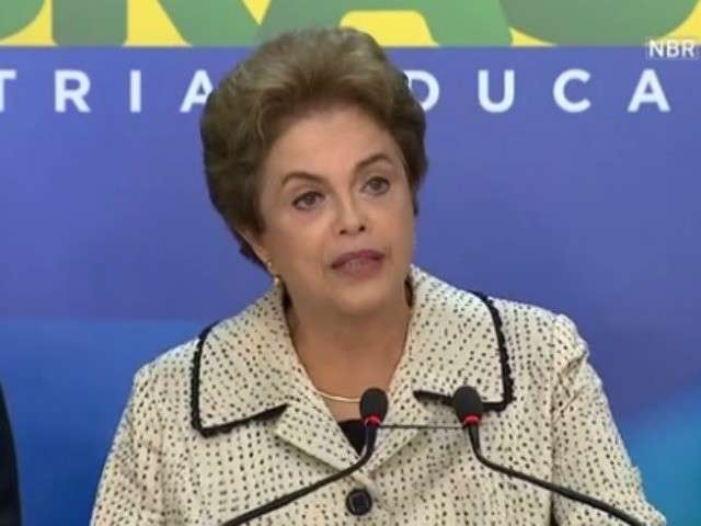 Em pronunciamento, Dilma defende Lula e desqualifica dela&ccedil;&atilde;o de Delc&iacute;dio