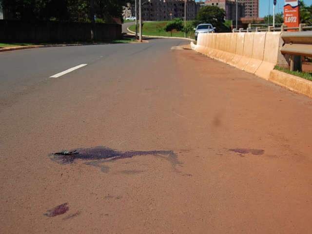  Em Campo Grande, homem morre atropelado e motorista foge