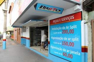 Lojistas registraram aumento de 200% na procura por manutenção e compra de ar condicionado. (Foto: Marcos Ermínio)